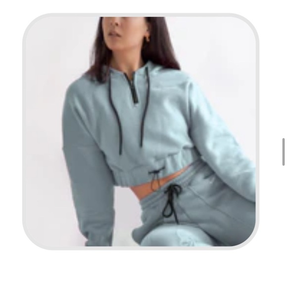 Cropped half zip hoodie - Picture 3 of 8